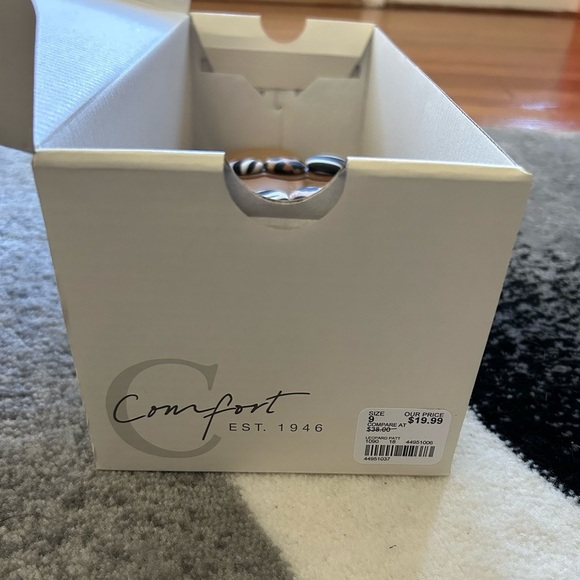 NIB Cato Slip on Sandels - Picture 2 of 6